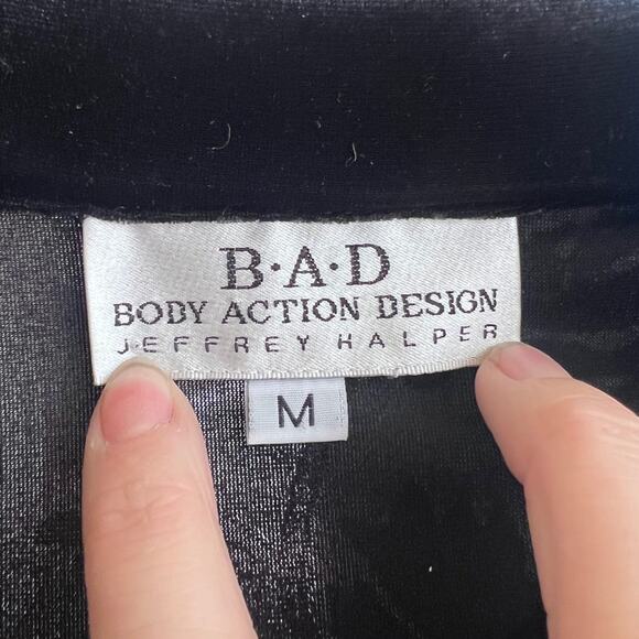 Vintage 1990's black velvet floral button front jacket size M - Picture 3 of 5